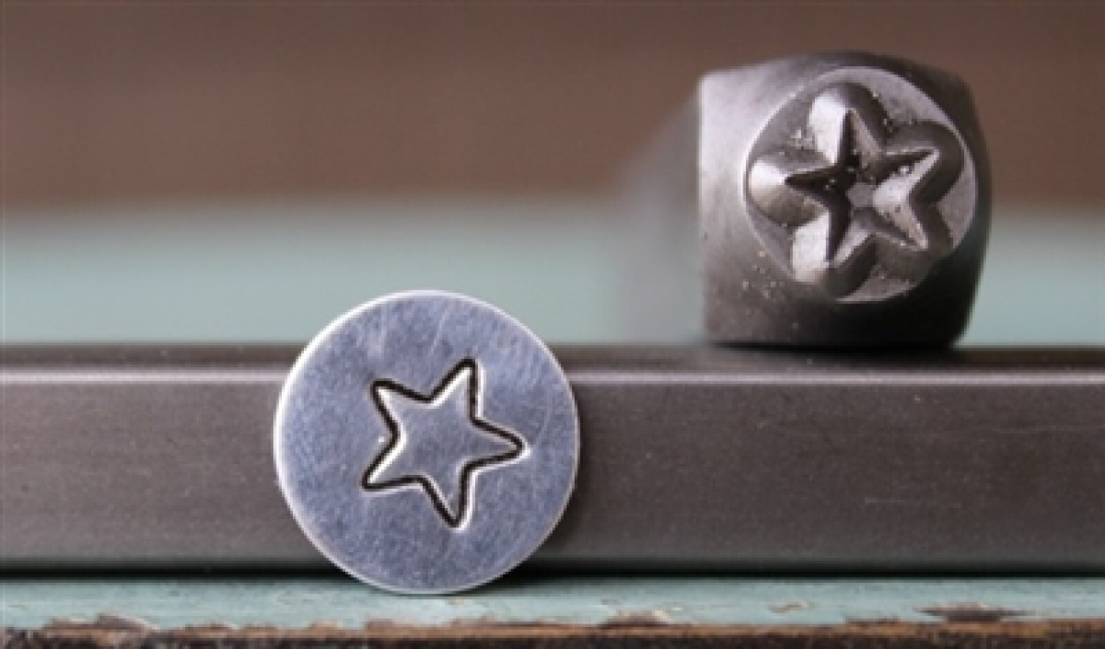 SUPPLY GUY 7mm Rounded Corner Star Metal Punch Design Stamp SGCH-412