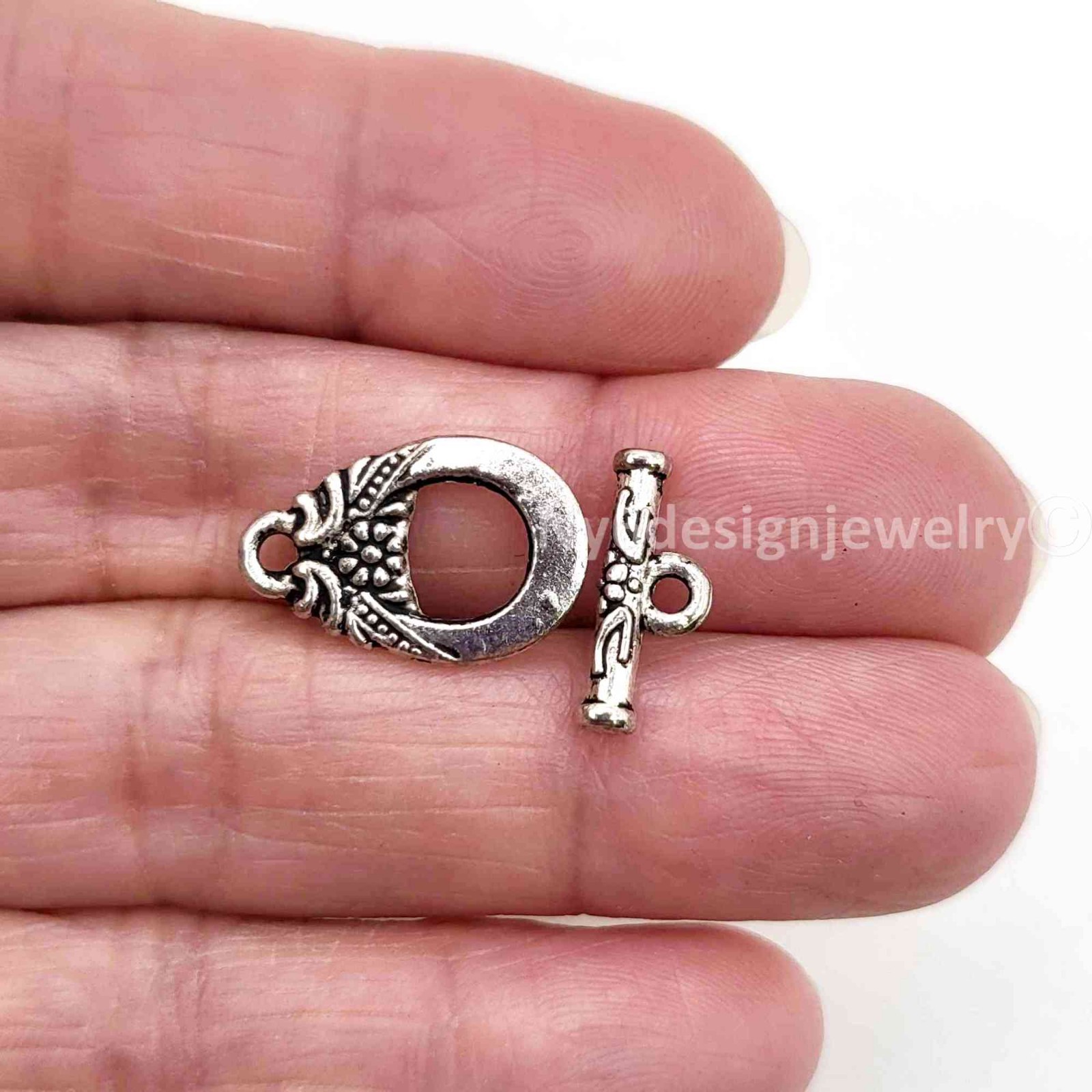 Antique Silver Pewter Toggle Clasps Oval Flower Connector 11x15mm 5 Sets