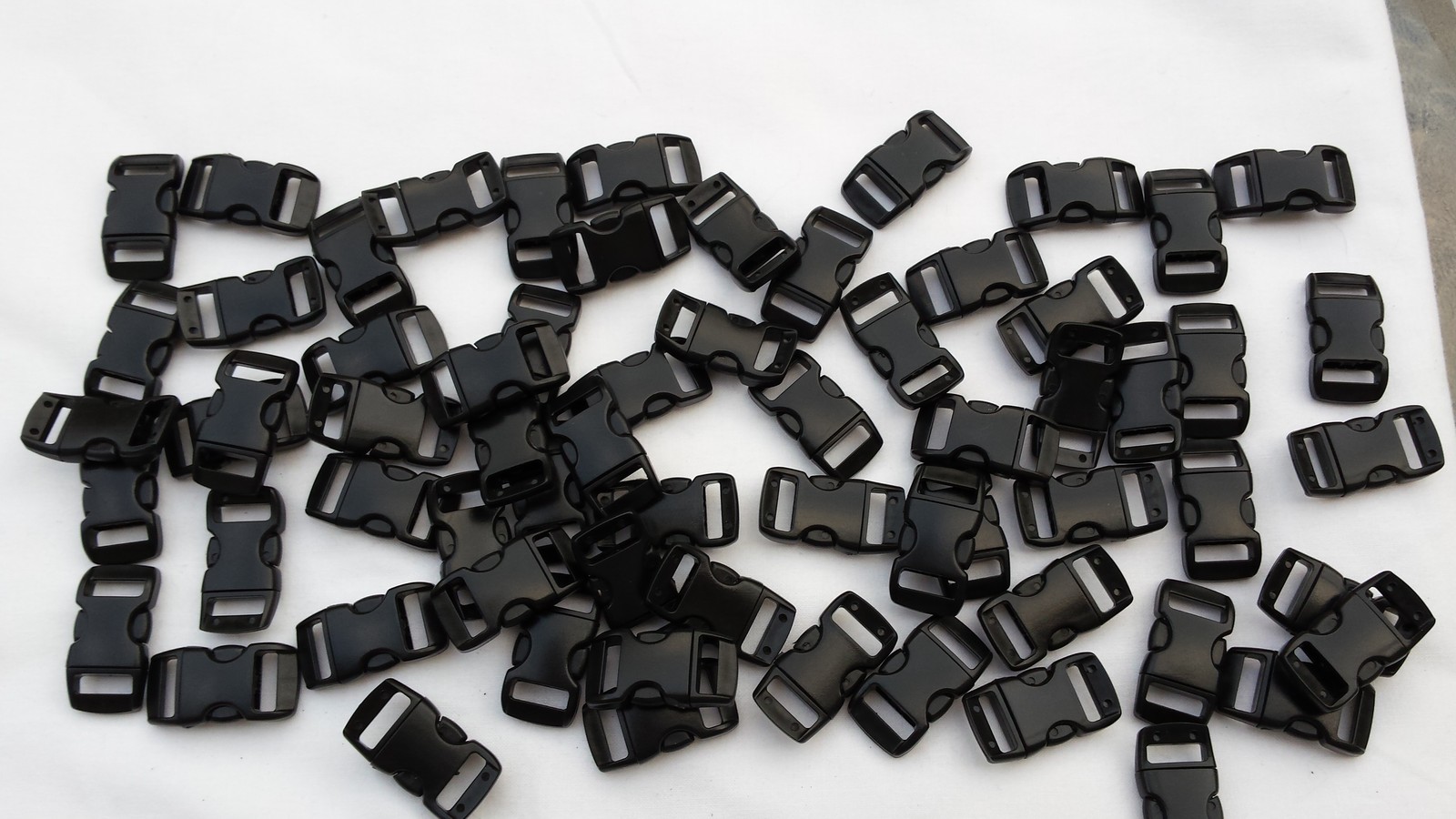 3/8” E Style Plastic Side Release Buckle Curved Clasp Paracord Bracelet 1 – 100