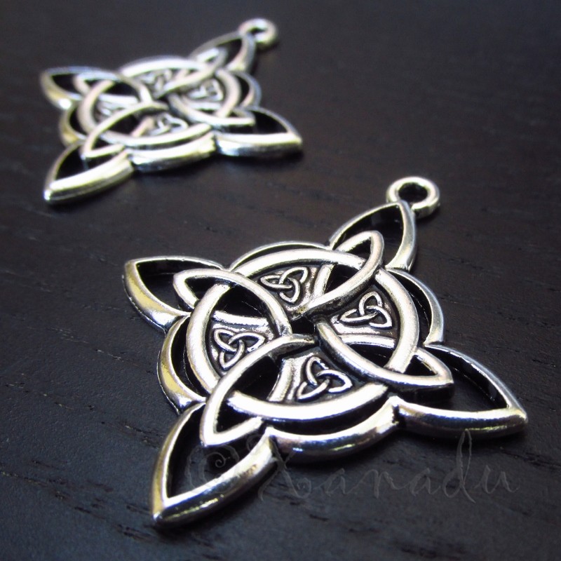 Celtic Triquetra 38mm Antiqued Silver Plated Pendants C9210 – 2, 5 Or 10PCs