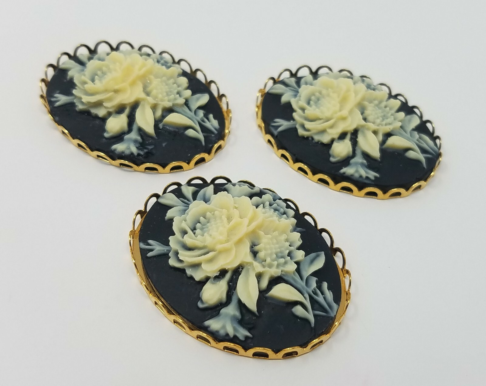 3 pcs 40mm VTG Black Rose Flower Craft Jewelry Cameos Gold Filigree Settings