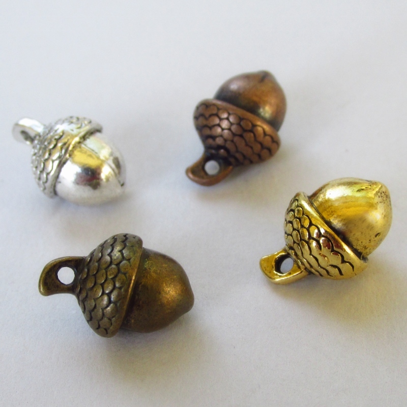 Acorn Charm 15mm Antiqued Gold Autumn Pendants C4838 – 10, 20 Or 50PCs