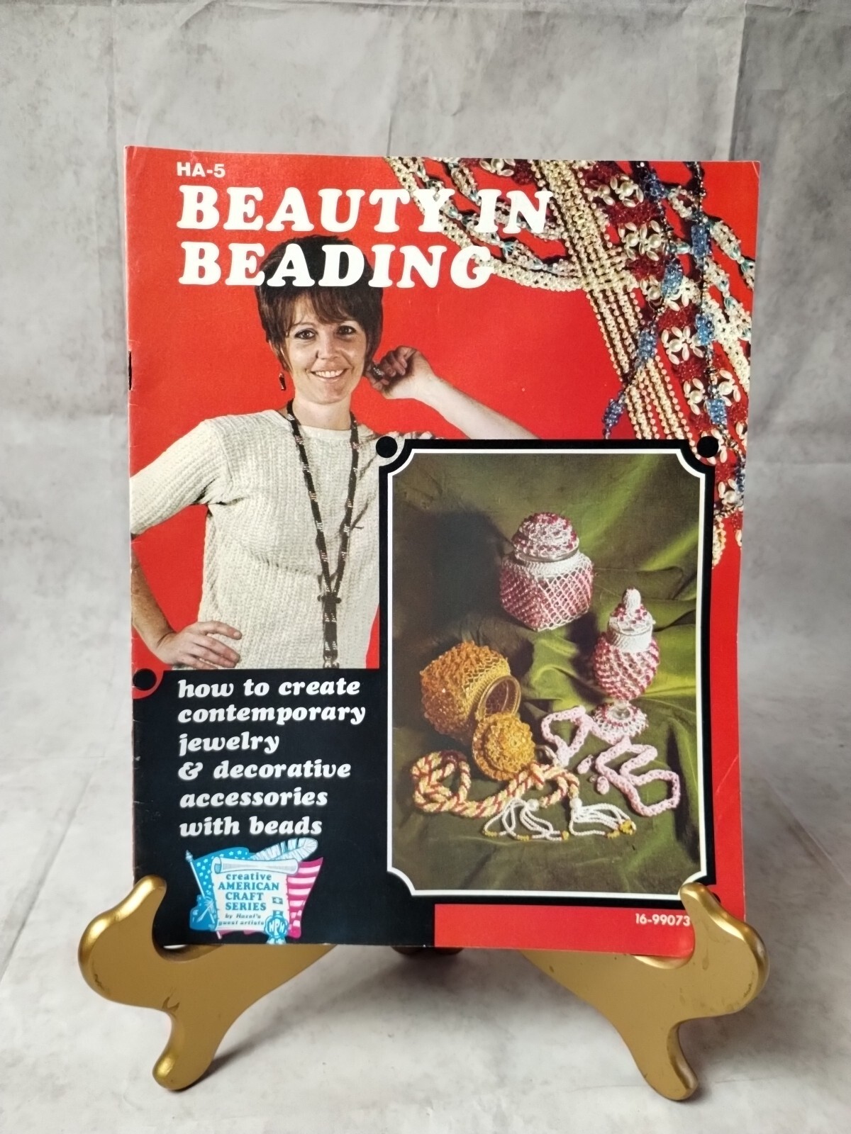 Vintage “Beauty in Beading” Jewelry Making Craft Pattern Book 1972 HA-5