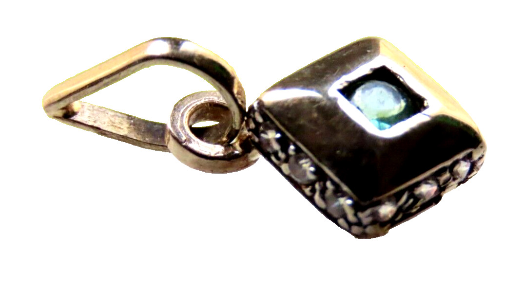 18k White Gold Natural Emerald and Zircons