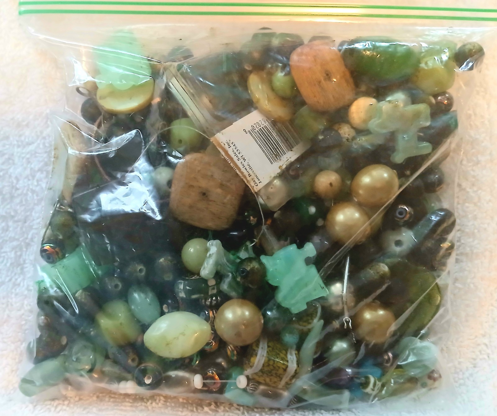 100’s Of Beads! One Lot Of 10 Zip Bags, ABOUT 8 POUNDS! A crafter’s paradise.