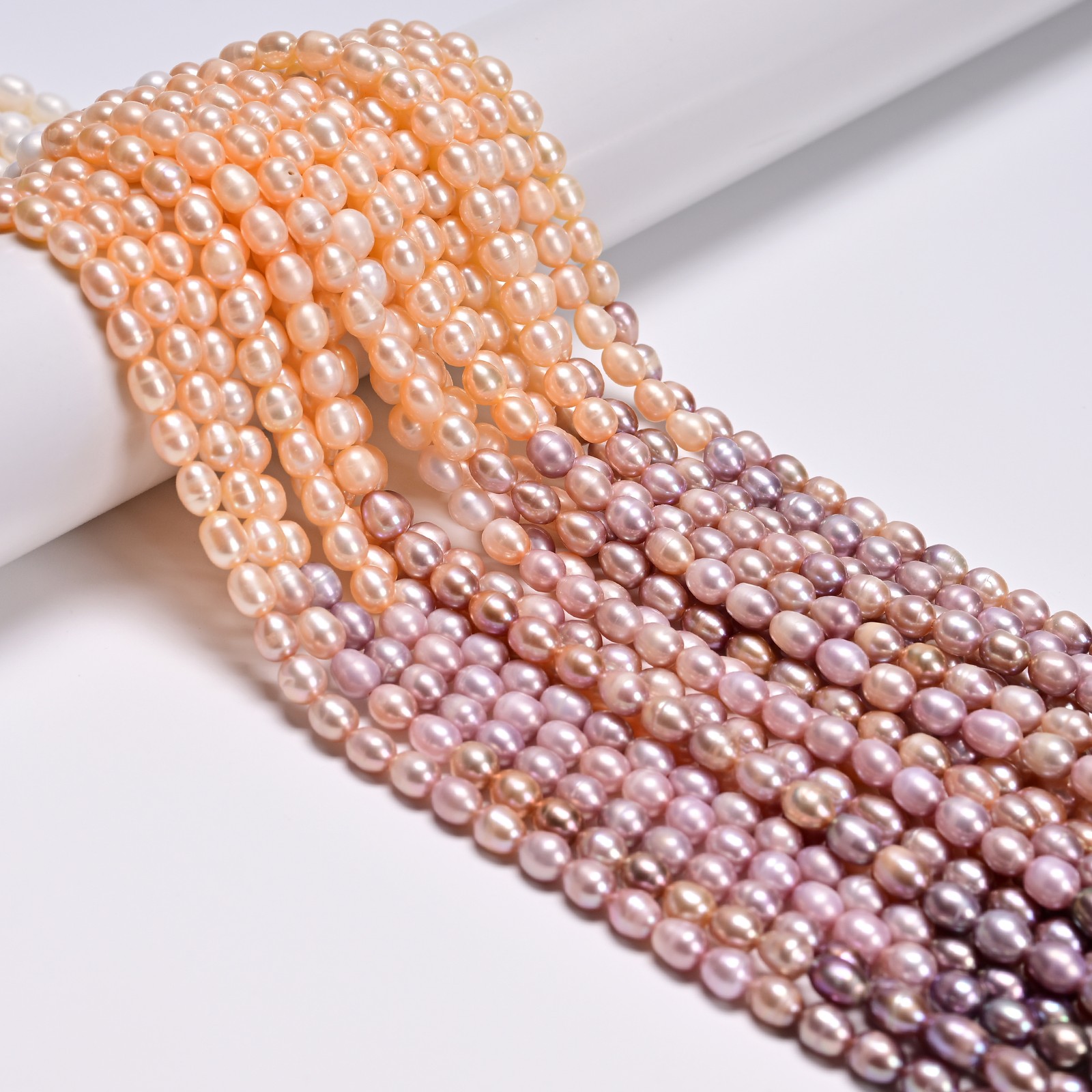 Gradient Natural Fresh Water Pearl Rice Shape Beads Size 6x7mm 14.5″ Strand