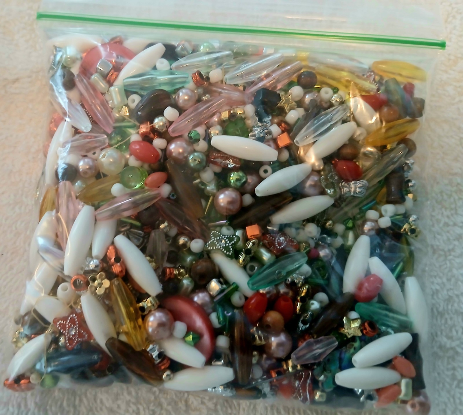 100’s Of Beads! One Lot Of 10 Zip Bags, ABOUT 8 POUNDS! A crafter’s paradise.
