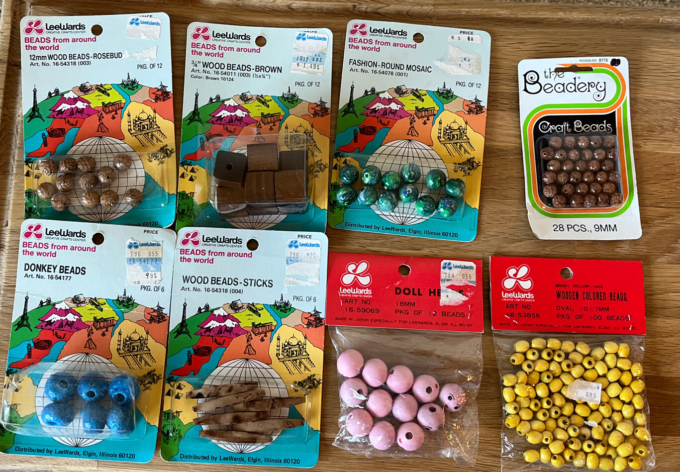 New Vintage Beads Mixed Lot of 8 Crafting Beads Wood Fashion Craft