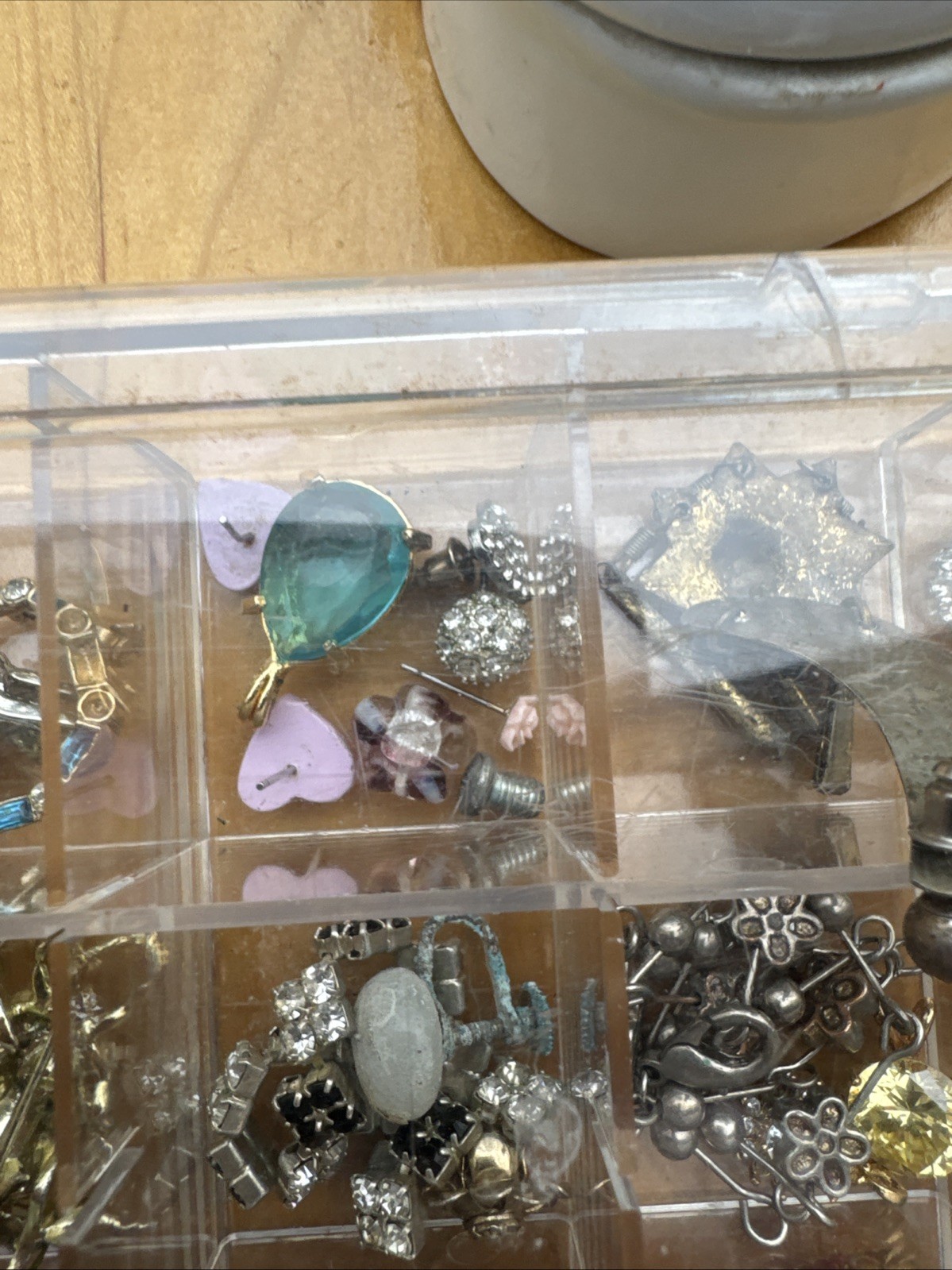 Big Mixed Lot of Jewelry Making Supplies Gold & Silver Tone Please See Pictures