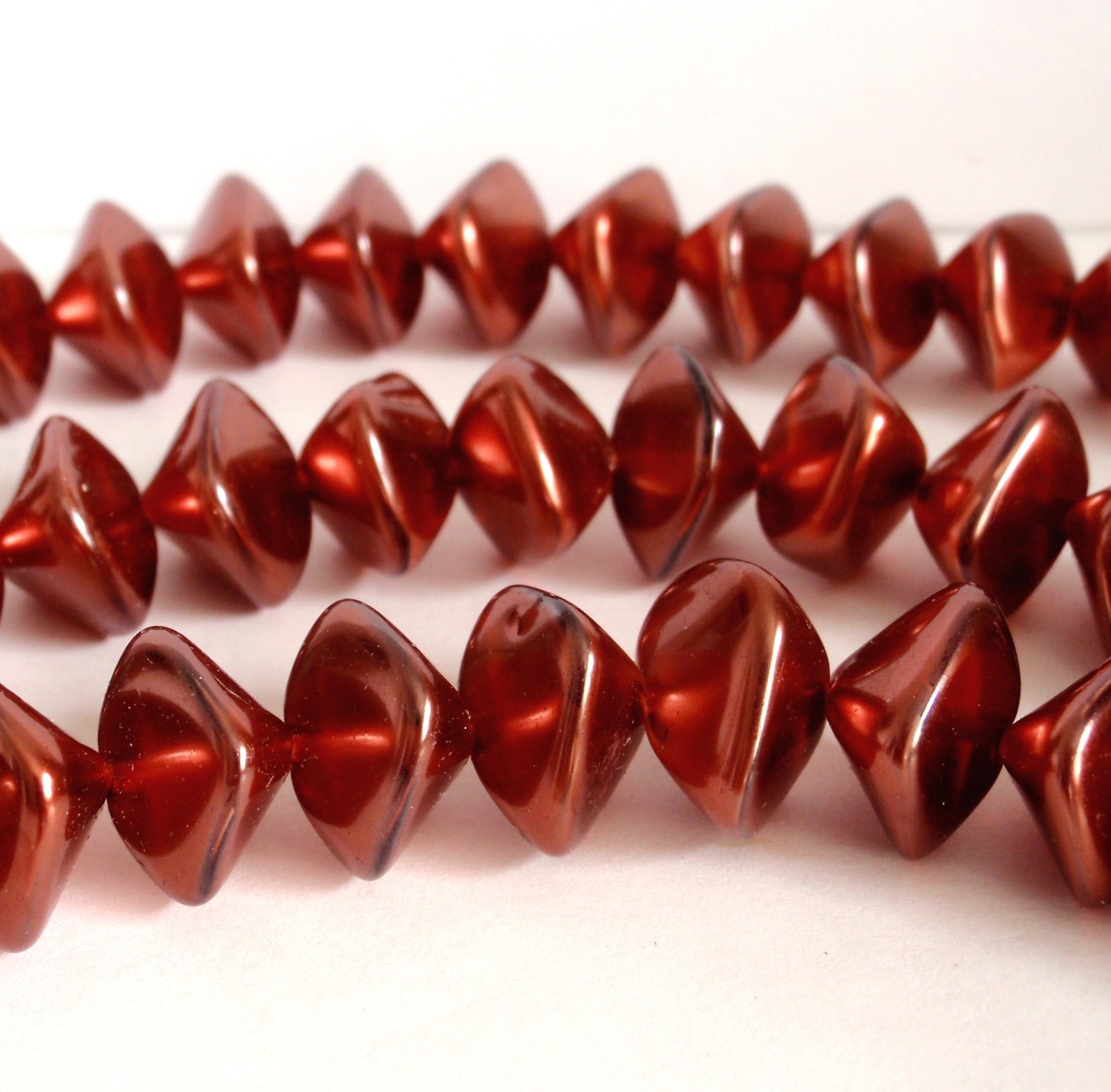 6(Six) 11x15mm Wonky Oval Beads: Pearl Coated – Pomegranate