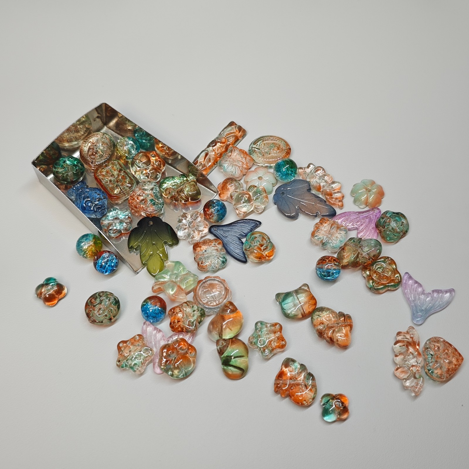 100g Glass beads lot jewelry making mix variety bead supplies Read Description