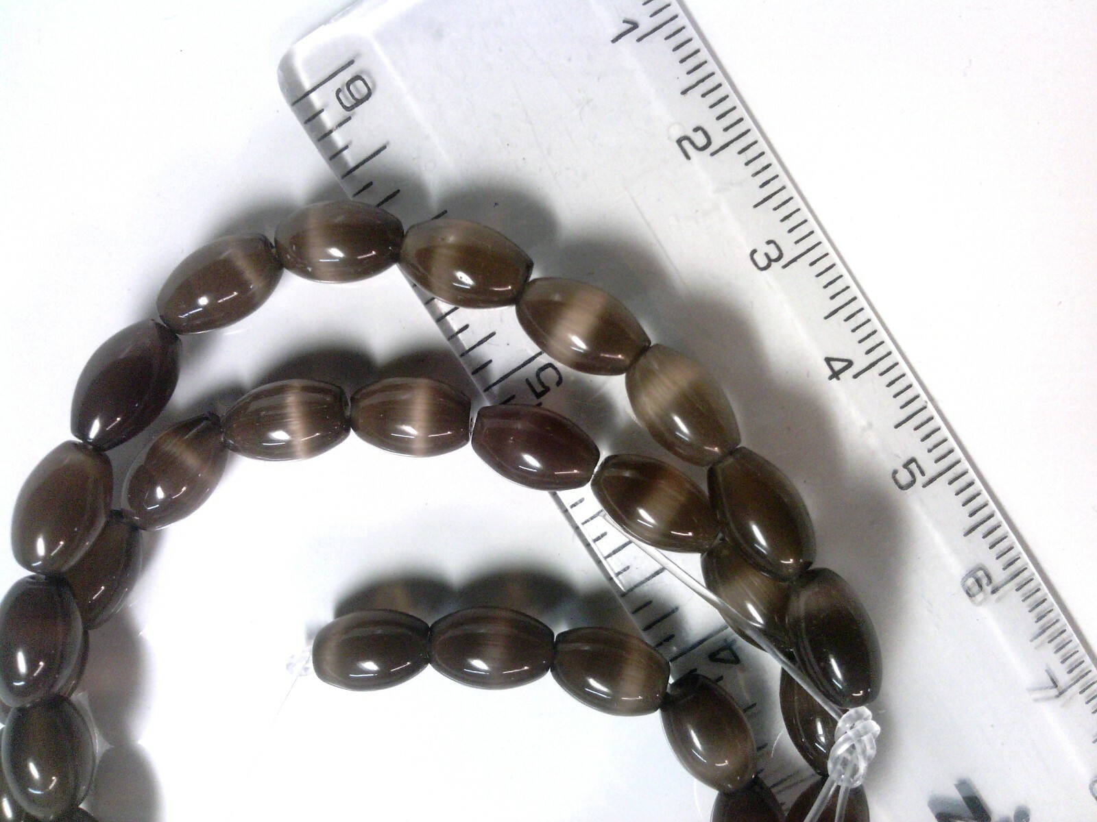 Vtg 1 STRAND CATS EYE DARK BROWN GLASS BEADS 16″ OVAL 9X6mm #062221m