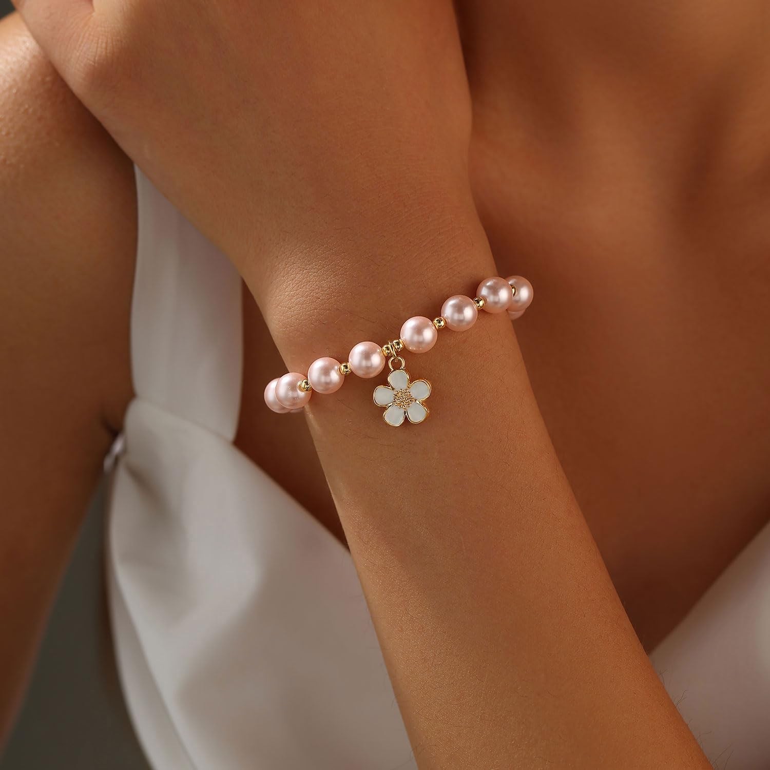 Flower Gal Proposal Gifts from Bride,Daisy Bracelet for Women Dainty Pearl Bead