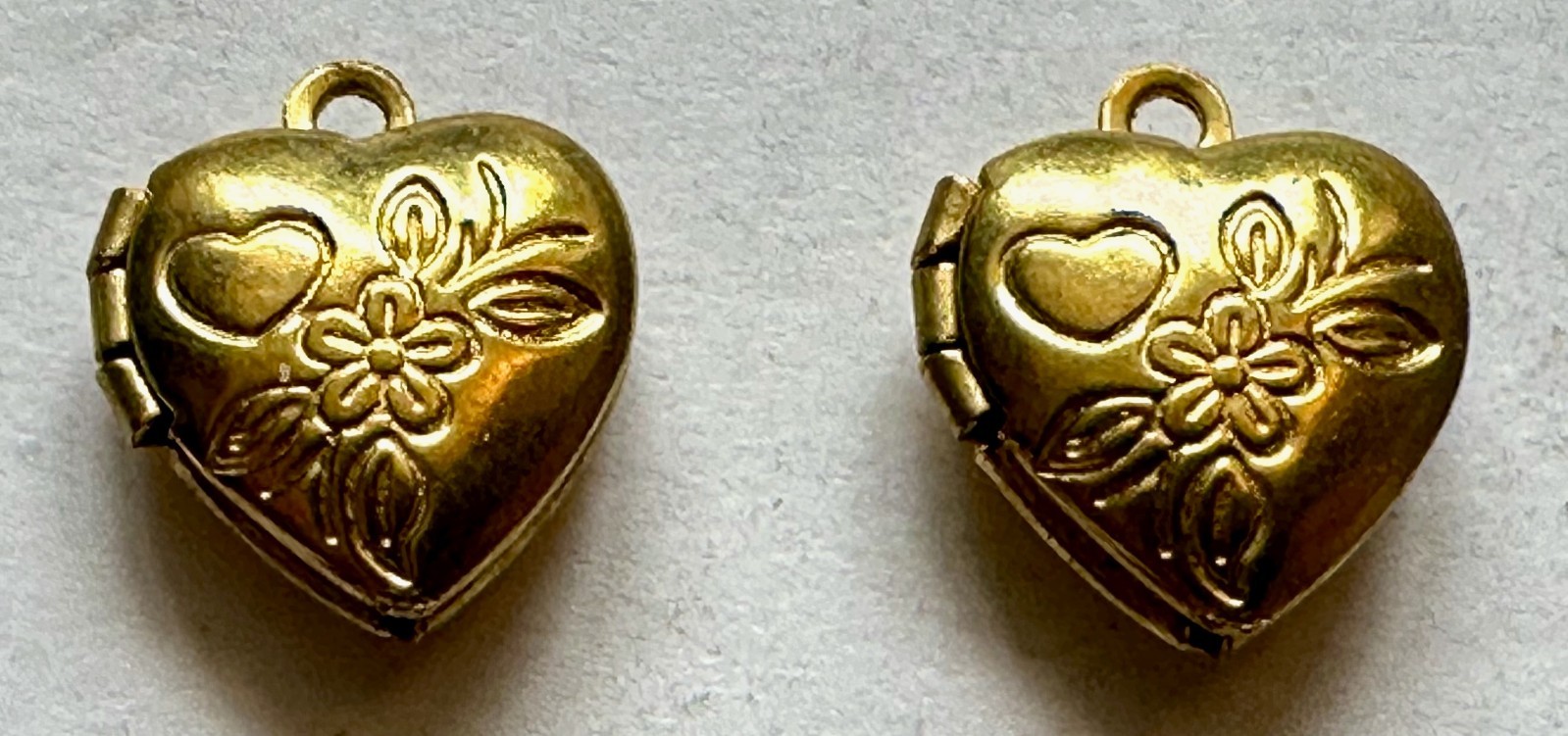 Vintage style lot 6 locket 3 pairs brass heart & round lockets crystal 1/2 of 1″