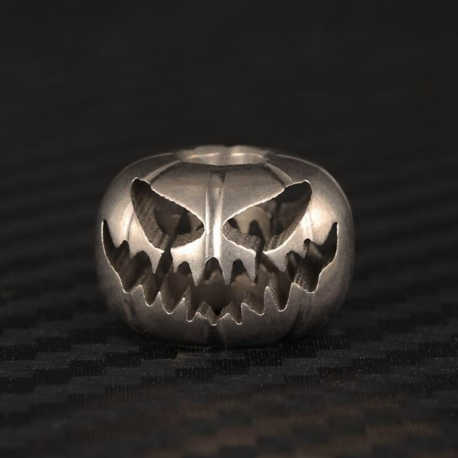 Titanium Knife Lanyard Paracord Bead Necklace Bracelet Pendant Making Halloween