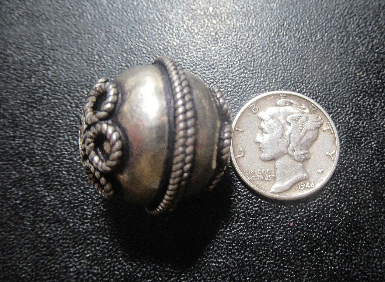 `SALE~EXTRA LARGE METAL BEADS ORNATE BALI METAL BEADS 19-20mm ROUND #447