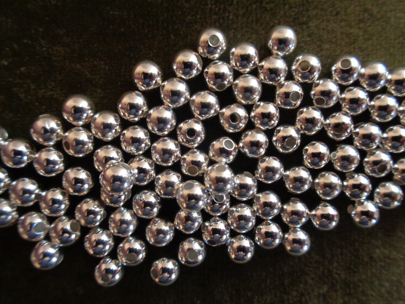 Bead, silver-plated brass, 5mm round. Sold per pkg of 100.