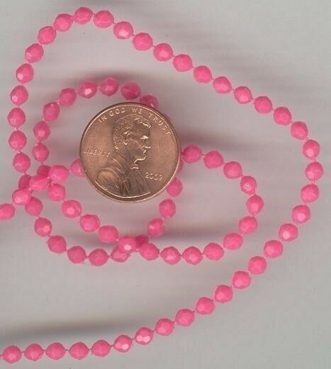 15 FEET VINTAGE HOT PINK ACRYLIC FACETED 3mm. BEADED CHAIN T614