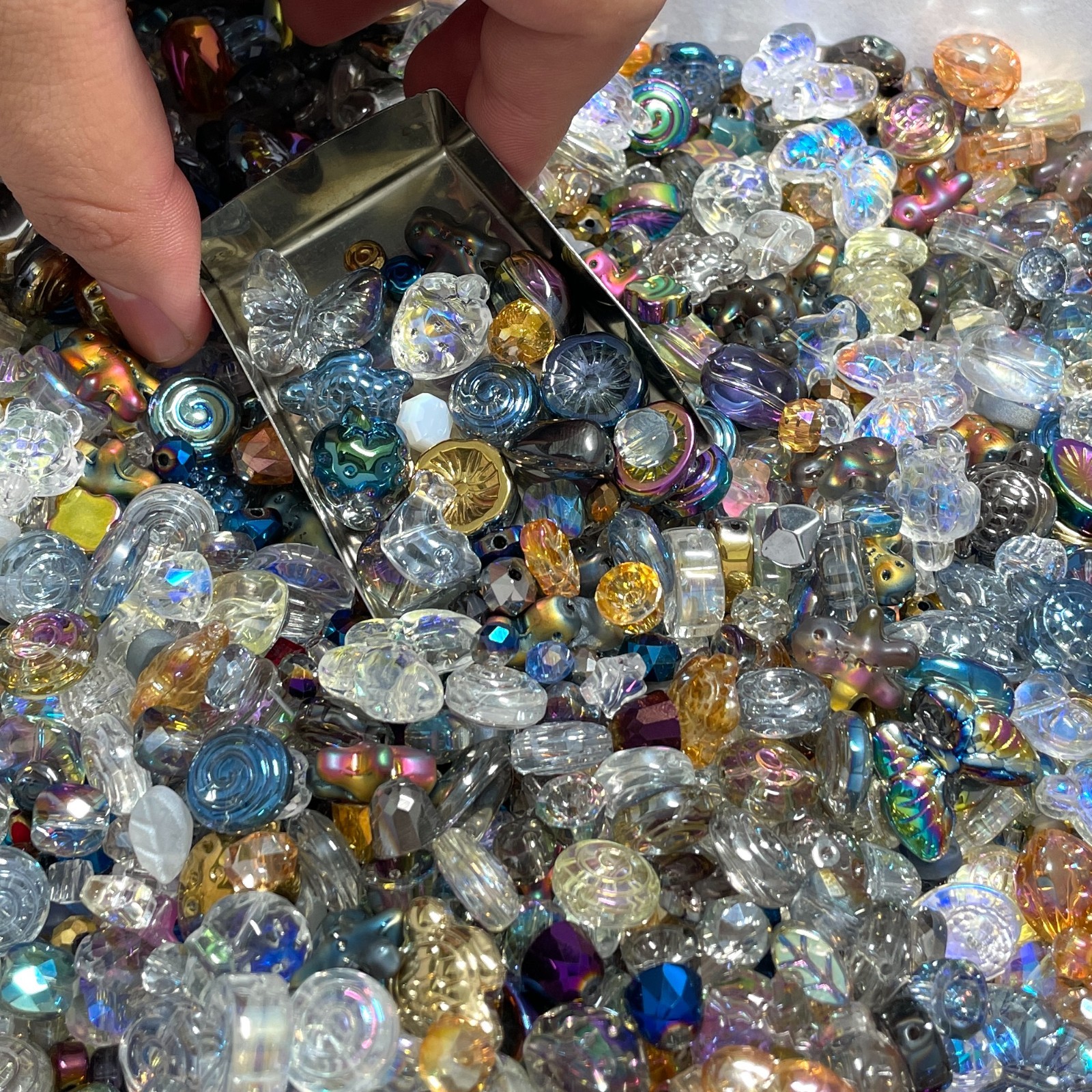 100g Glass beads lot jewelry making mix variety bead supplies Read Description