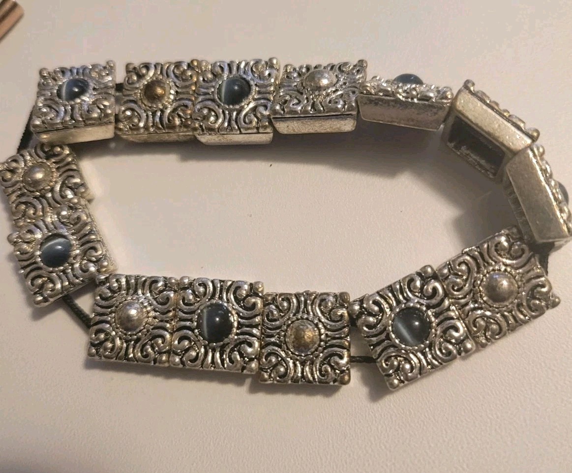 8 Complete Bracelet Need Elastic And Restrung Rhinestones Beads Intack Crafter
