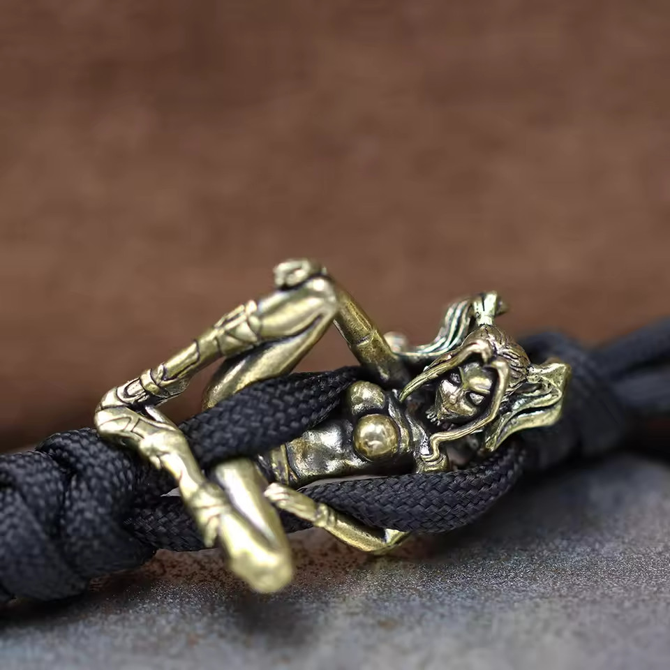 2PCS Vintage Brass Beauty Girl Knife Beads EDC Paracord Lanyard DIY Rope Pendant