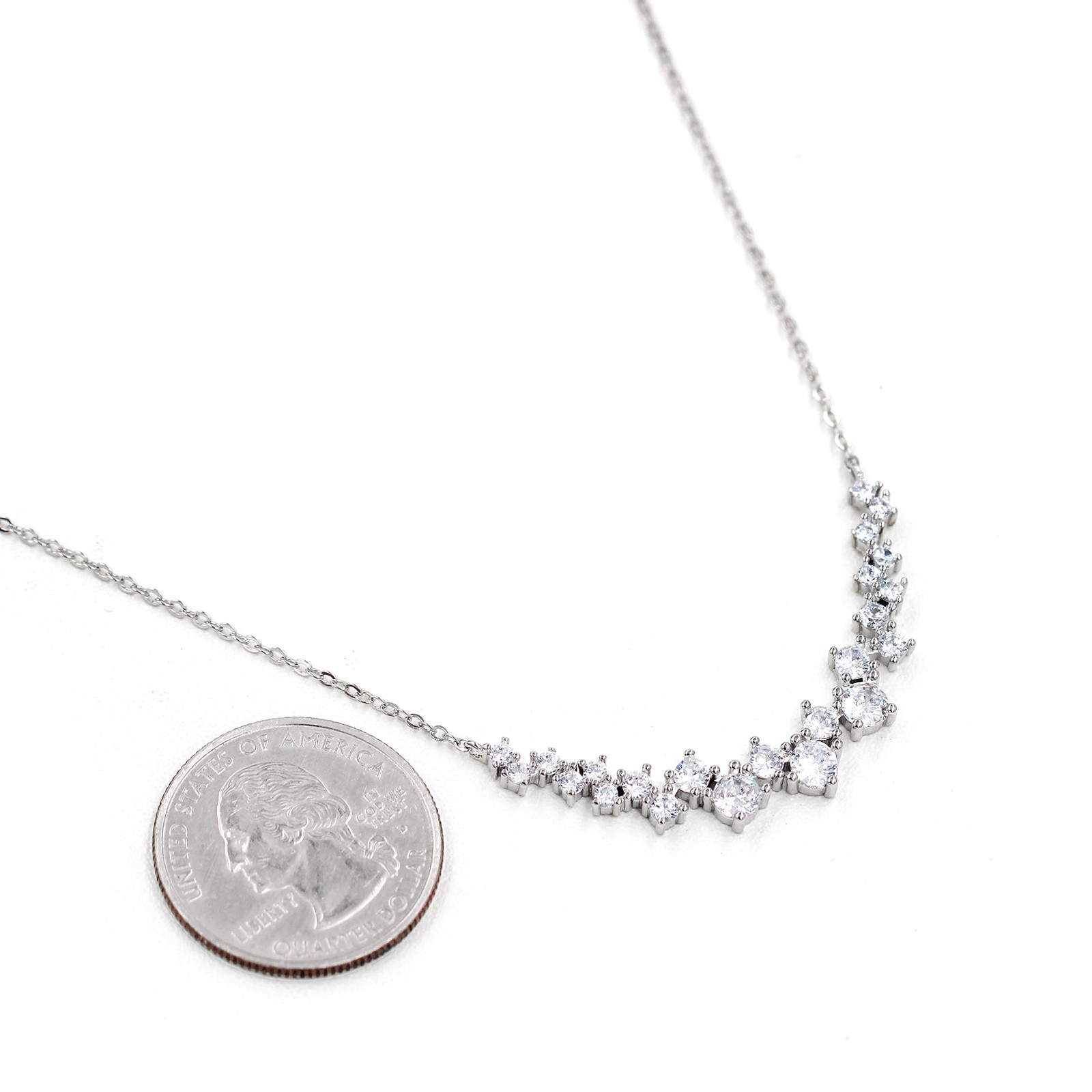 Womens Platinum Plated Round Cubic Zirconia Choker Necklace Light Luxury Clavicl