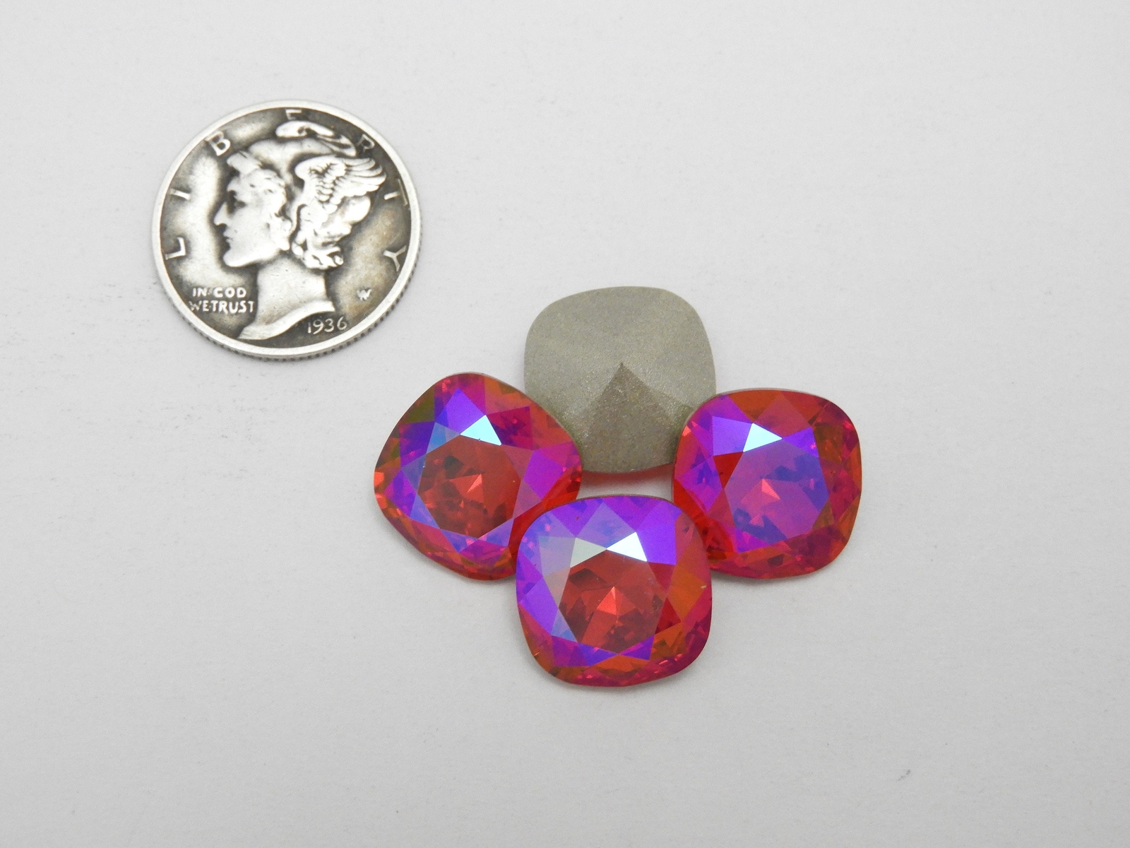 Light Siam Illumine F (12mm) Swarovski 4470 Cushion Cut Stone