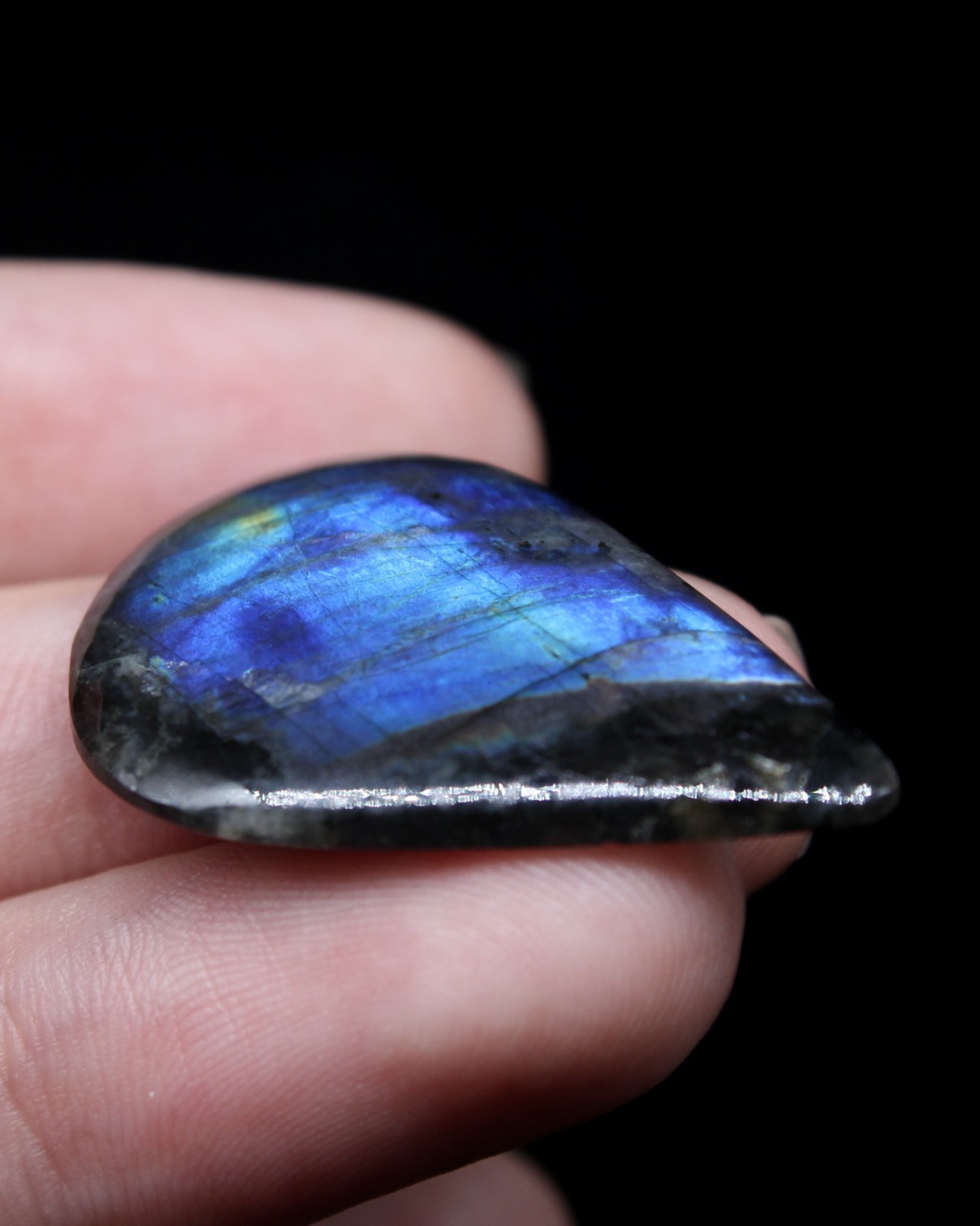 Finnish Spectrolite cabochon Blue Labradorite 30x21mm Natural Stone