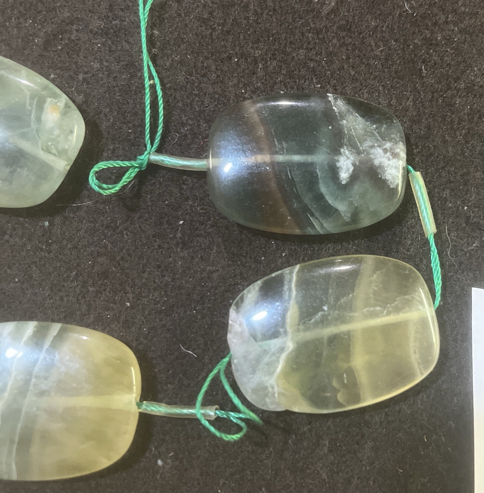 36x26x7.2mm Yellow Green Fluorite Puffy Oval Beads 6pcs 95.9gms 11″ Bead Strand