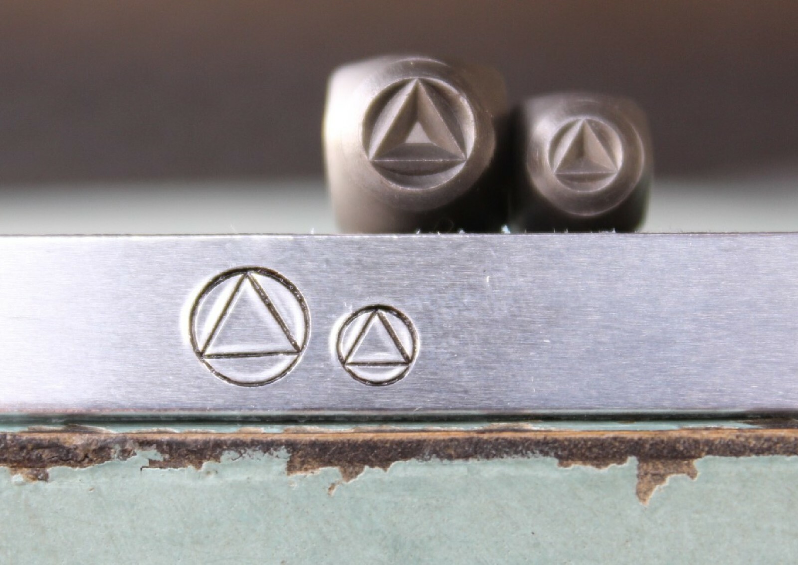 SUPPLY GUY 4mm/6mm Recovery Symbol Metal Punch 2 Stamp Set SGCH490491