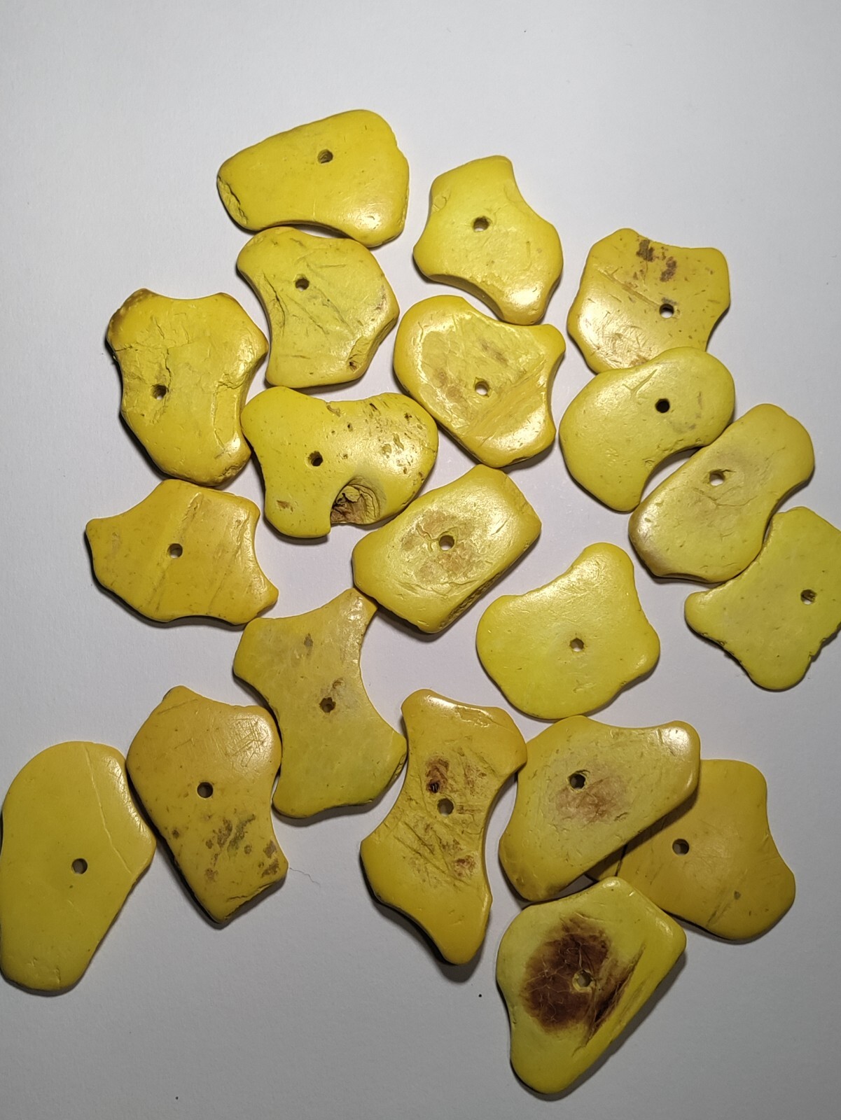 Vintage Coconut Beads, 142 Pieces In Natural Colors-brown, Yellow, Rust & Cream