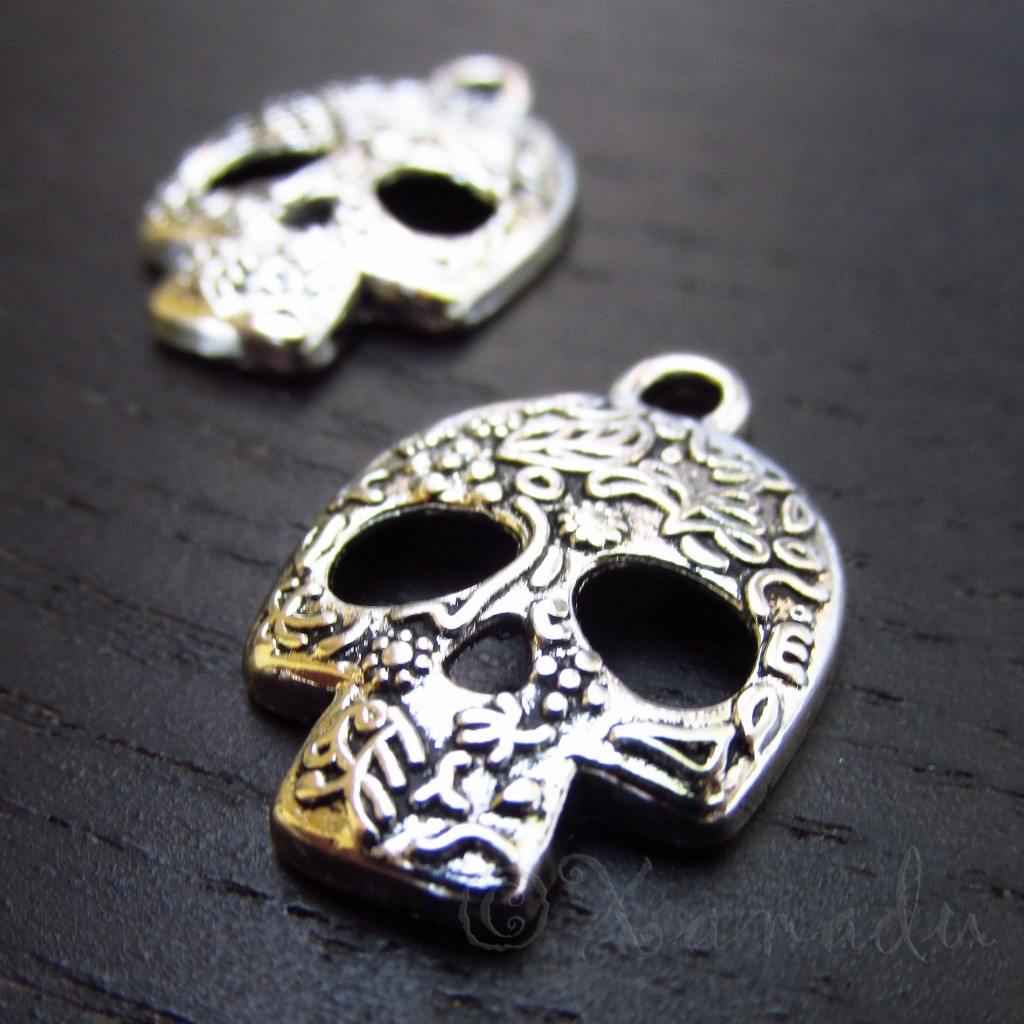 Sugar Skull Charms 24mm Day Of The Dead Calavera Pendants C3033- 10, 20 Or 50PCs