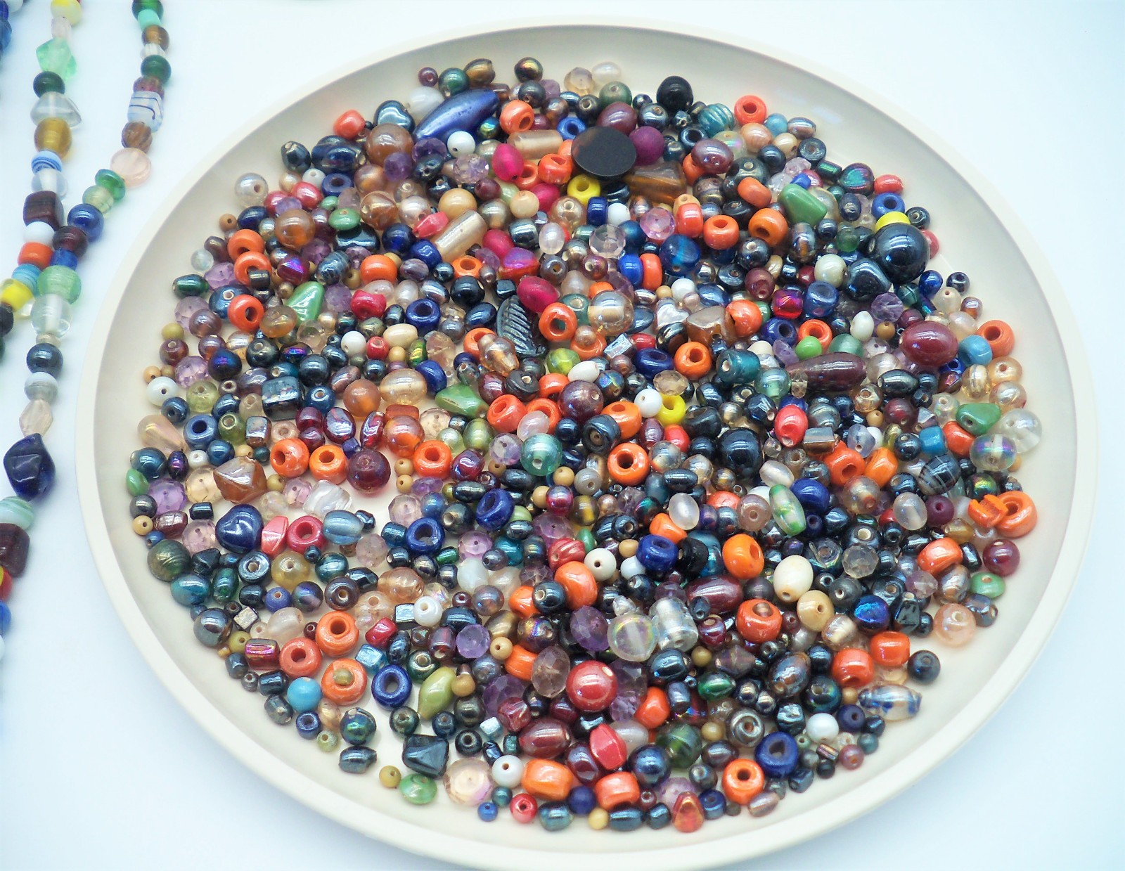 2 lb 4oz Vtg Glass Beads Assorted jewelry making Fire Mountain Gems 2001 New
