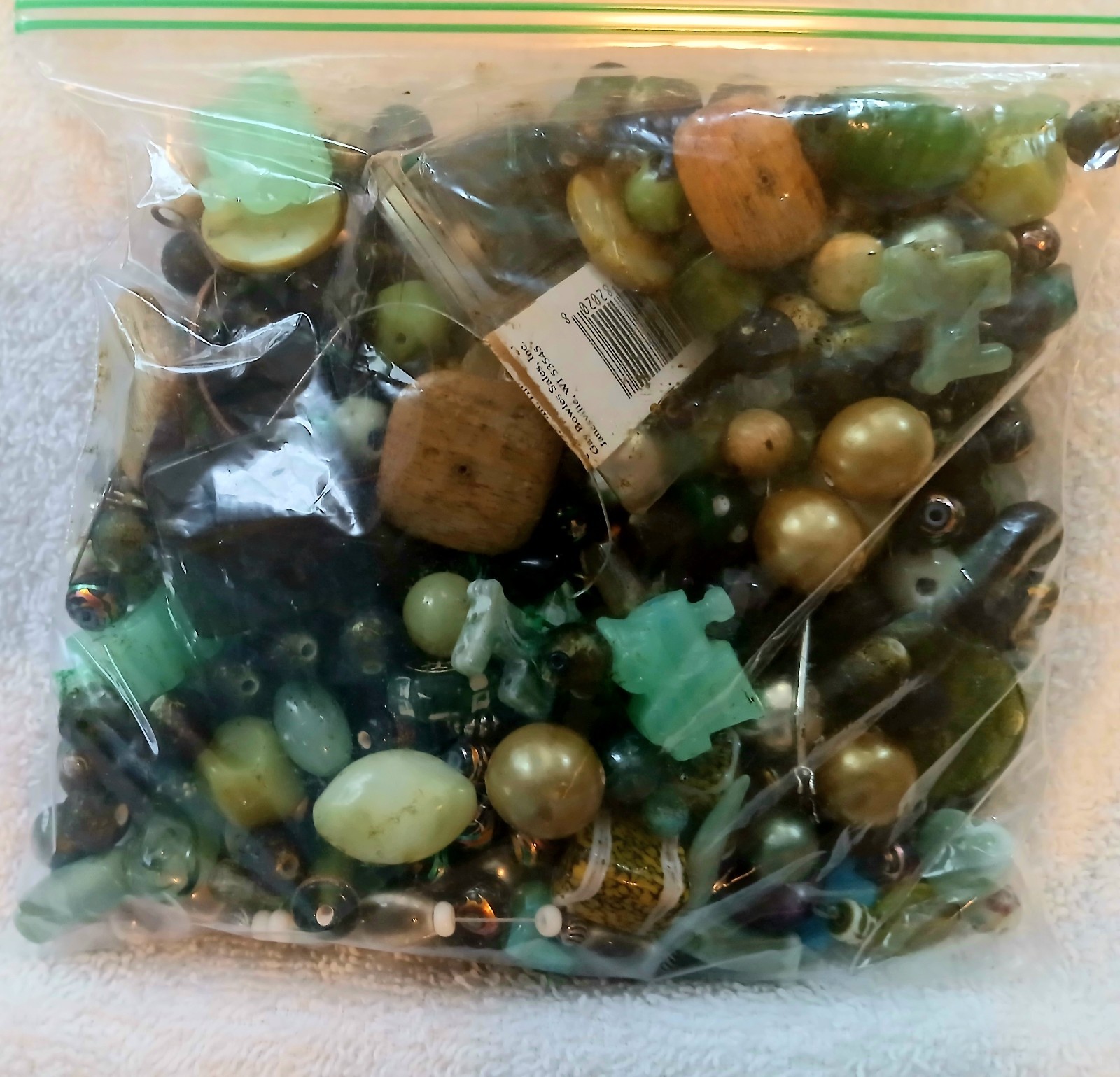 100’s Of Beads! One Lot Of 10 Zip Bags, ABOUT 8 POUNDS! A crafter’s paradise.
