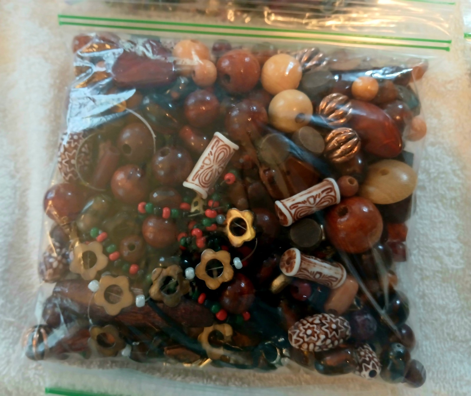 100’s Of Beads! One Lot Of 10 Zip Bags, ABOUT 8 POUNDS! A crafter’s paradise.