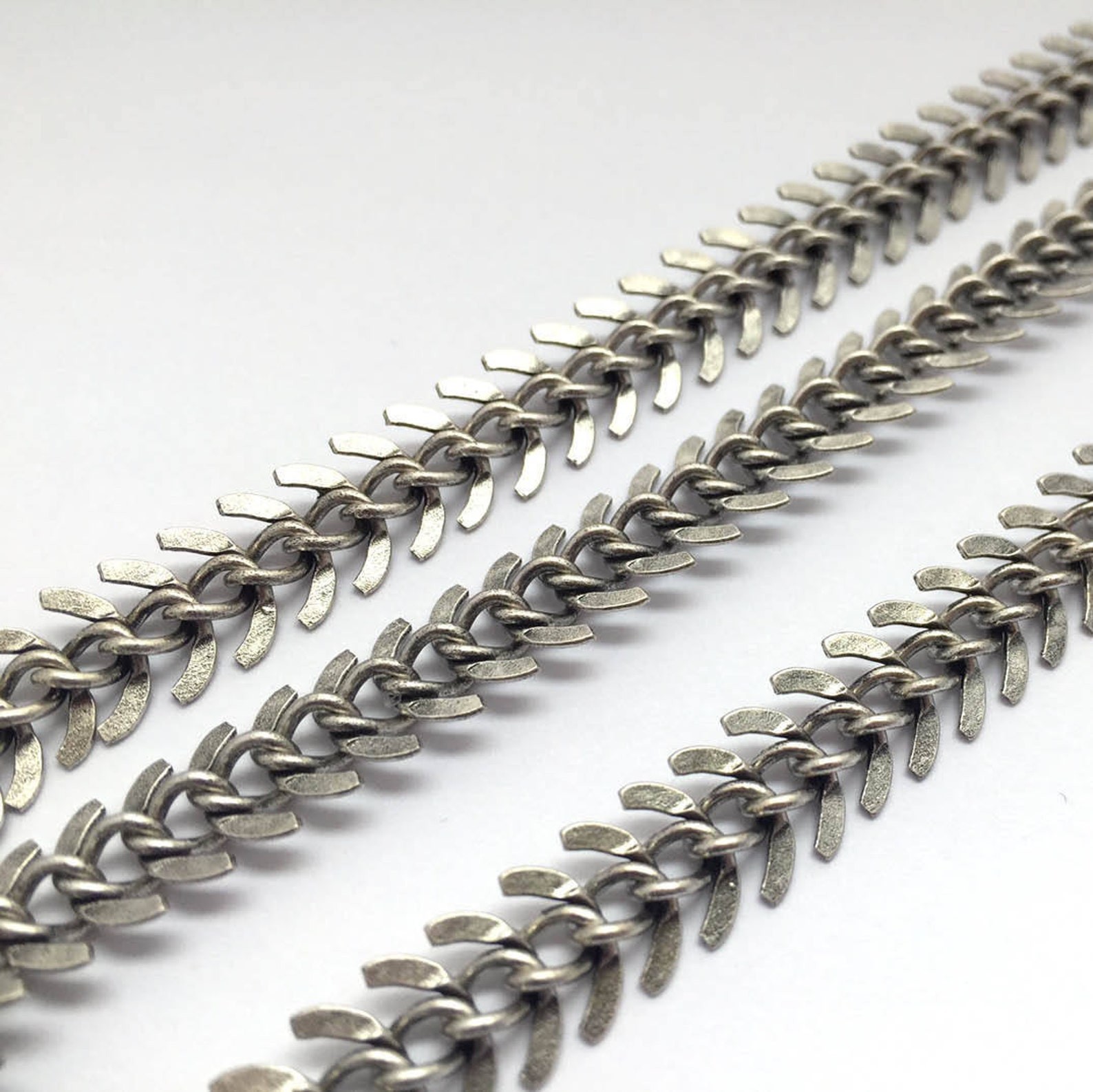 One Foot Oxidized Silver Plated Brass Chain-Fish Bone 10-11mm (CP110)