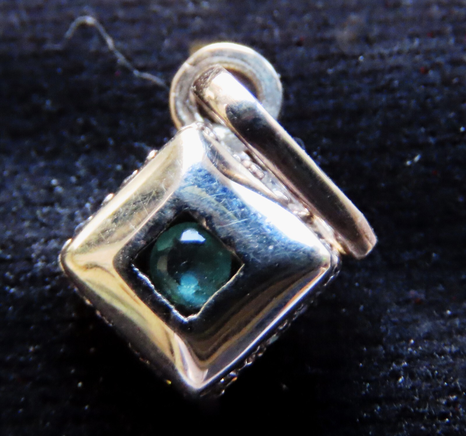 18k White Gold Natural Emerald and Zircons