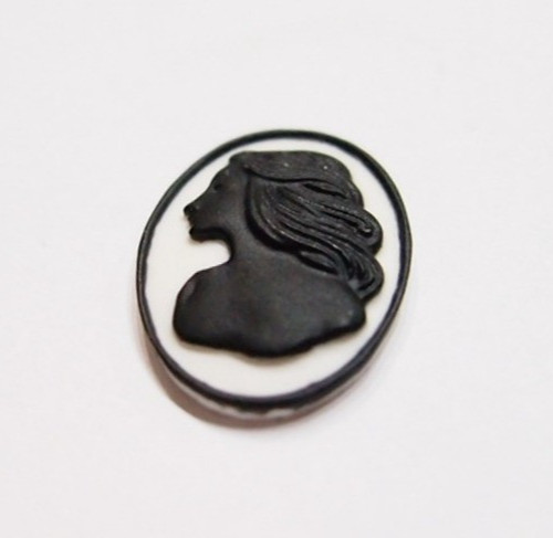 8 Vintage Black /White 25x18mm Bare Shoulder Elegant Woman Resin Cameo Cabochon