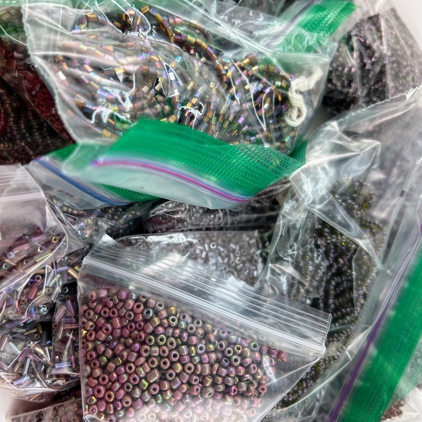 Huge Lot 4 Bulk 11/0 Glass Round Seed Beads Purple Bead Jewelry Supplies 500gm
