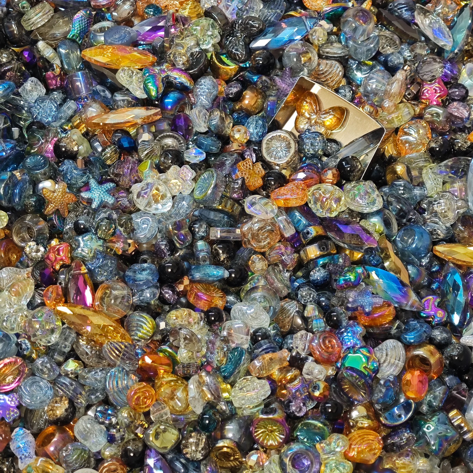 100g Glass beads lot jewelry making mix variety bead supplies Read Description