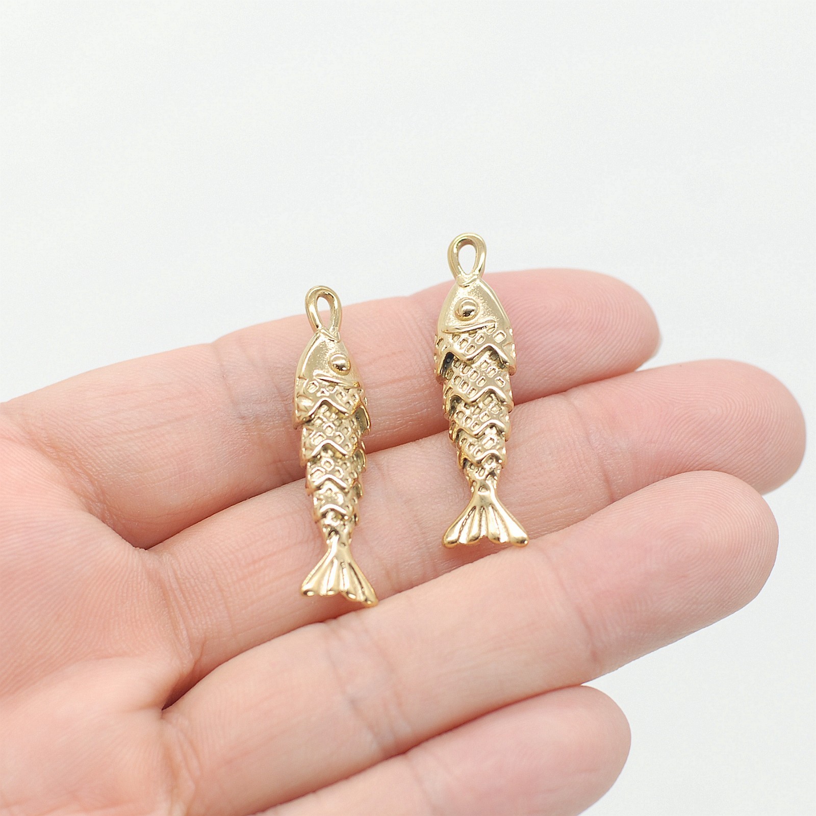 1PC Waterproof Gold Plated Stainless Steel 3D Fish Charm Pendant GQZ516