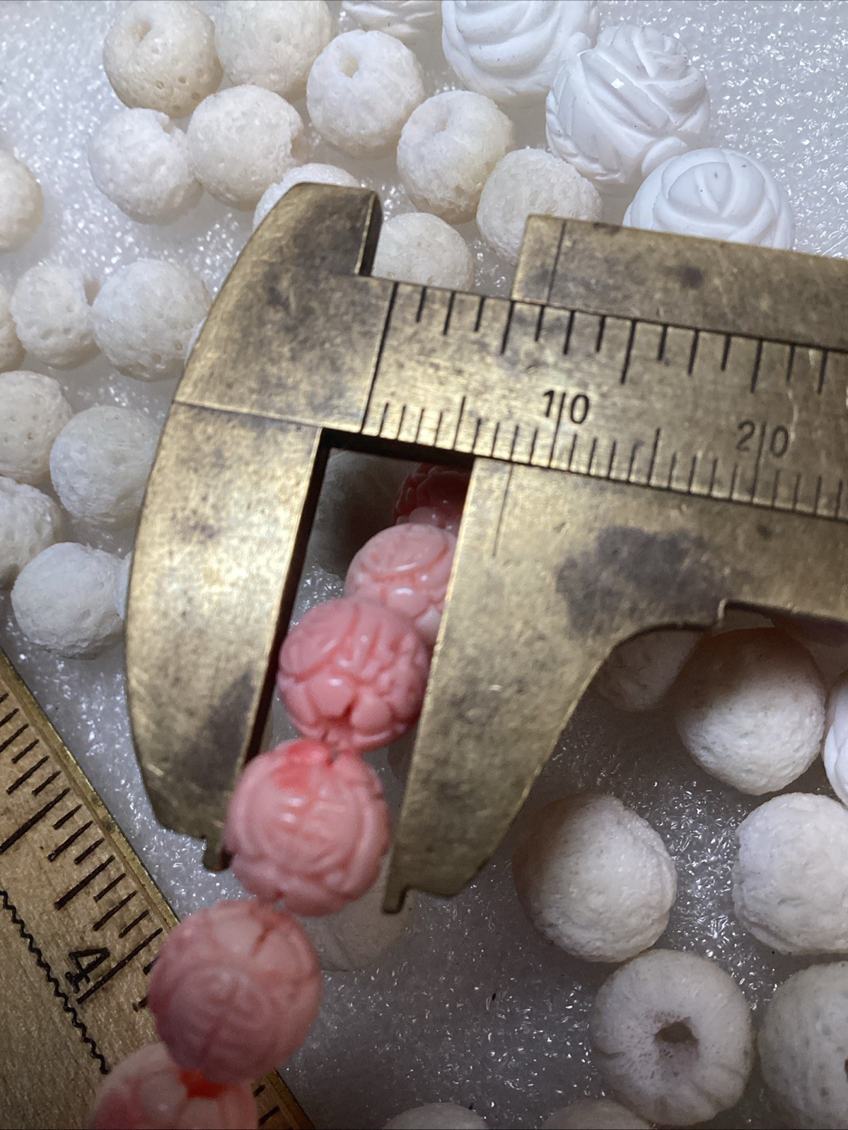 Lot Of Vintage White Coral Carved Beads 79 Grams China #78