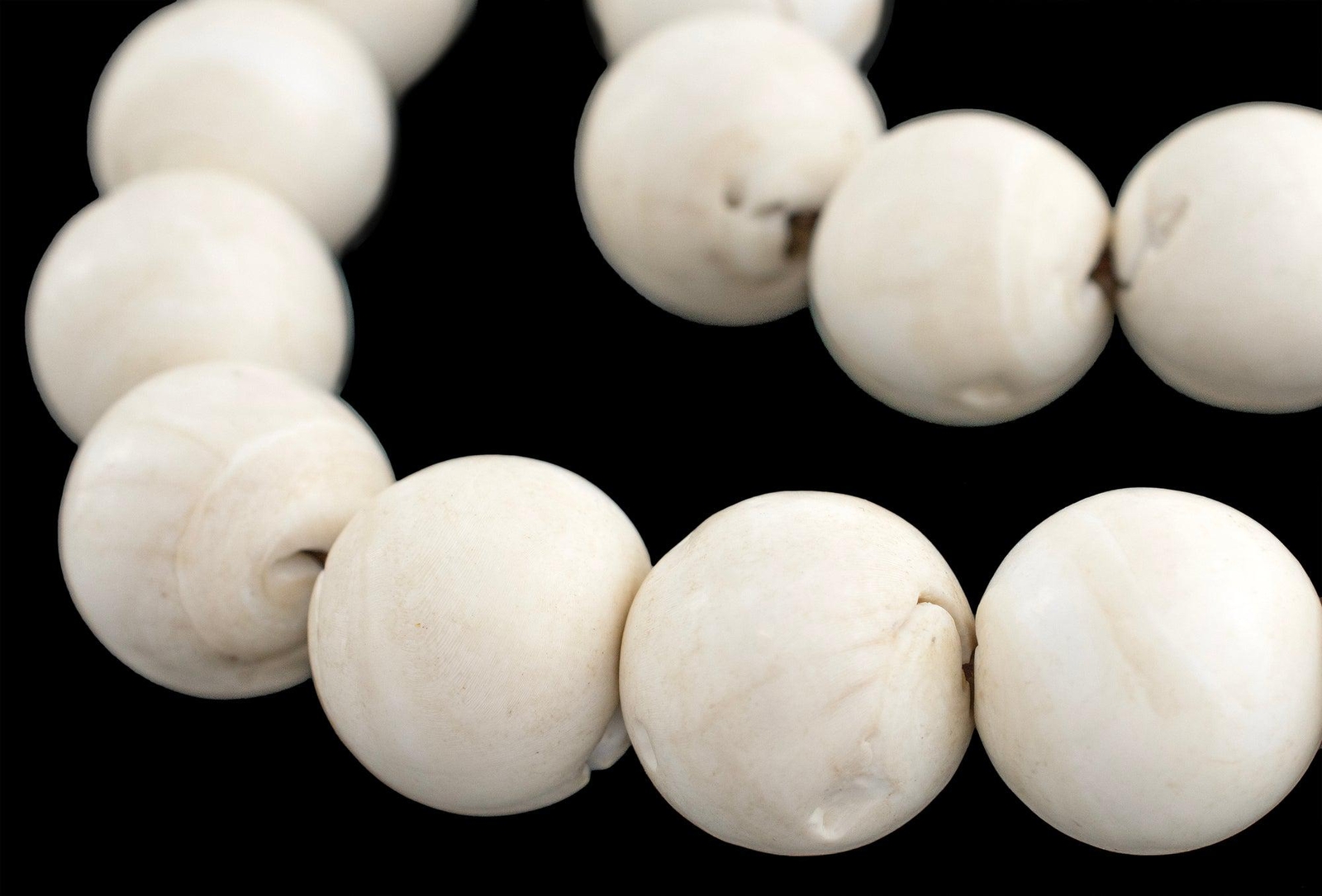 White Naga Conch Shell Beads 18mm Nepal Round Large Hole 24 Inch Strand
