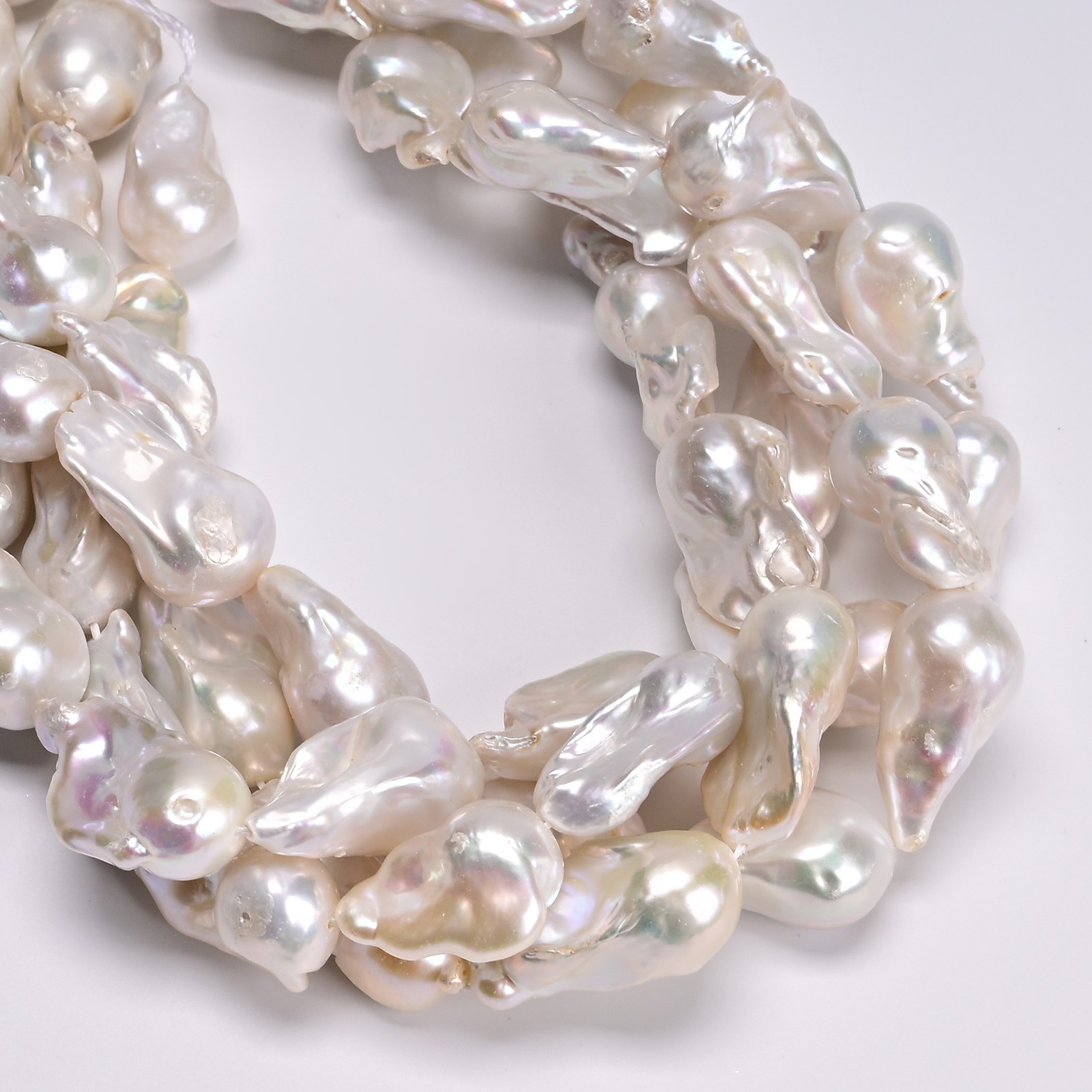 White Fresh Water Pearl Baroque Shape Beads 13-15×18-23mm 15-20×18-28mm 16″ Strd