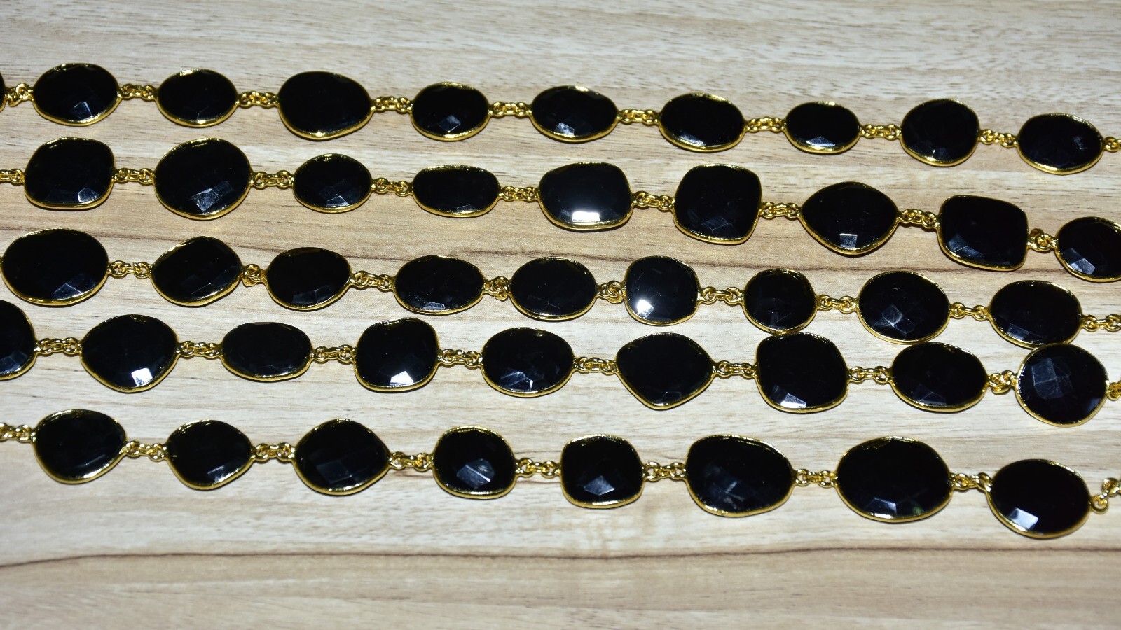 Black Oval Connector Chain, 12x18mm Beads, Gold Pleted, Jwellary Making