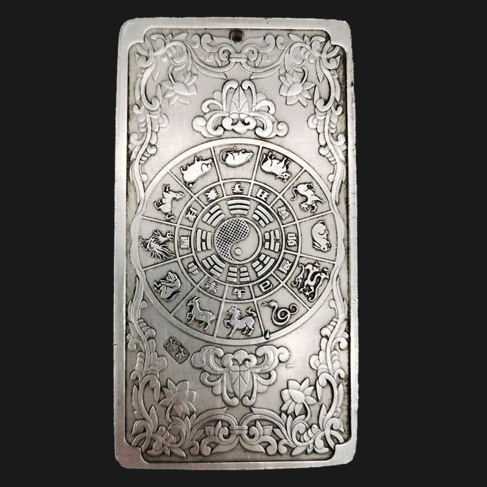 Chinese Old Tibet Silver Carved Exquisite Zodiac Dragon Pendant Waist Tag 1130#