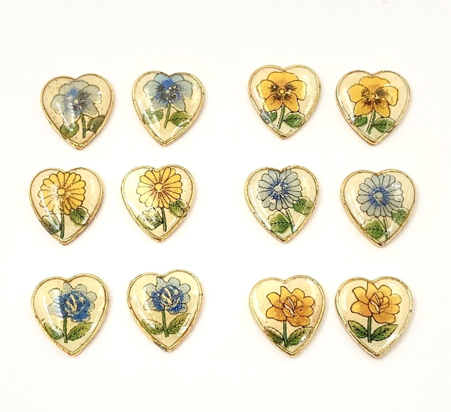 12 Vintage Korean Yellow Blue Assorted Flowers 10mm Heart Cameo Cabochons 5385PT