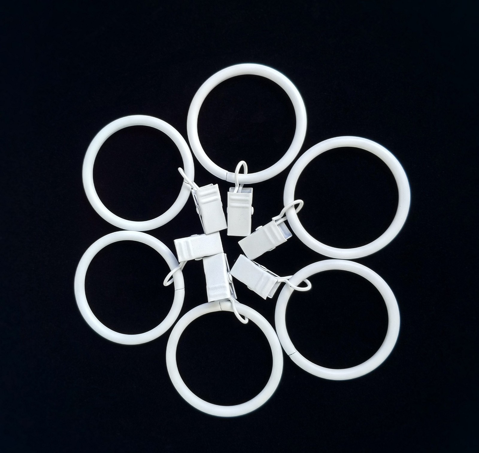 (1.5″) 1.5 Inches Smooth Metal Curtain Rings with Clips (33, White)