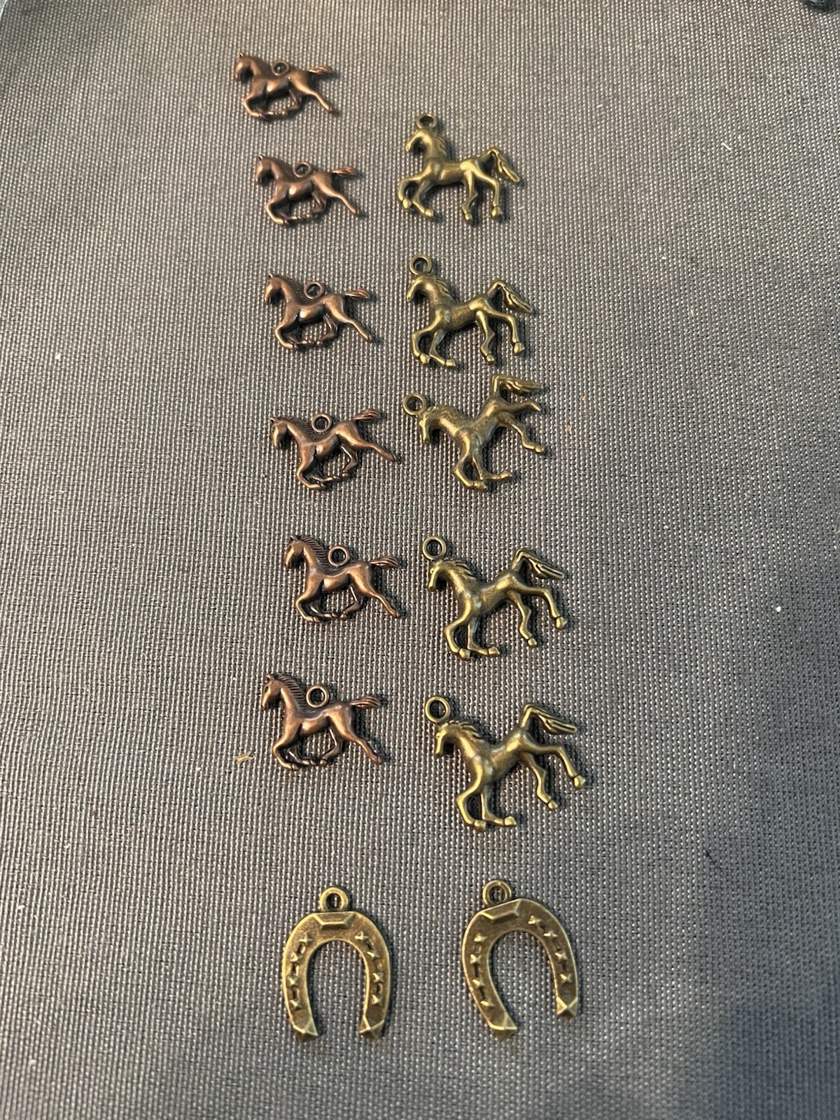 Charms lot, Animal Charms, Bugs, Cats, Giraffe, Dog, Sloth. Jewelry making