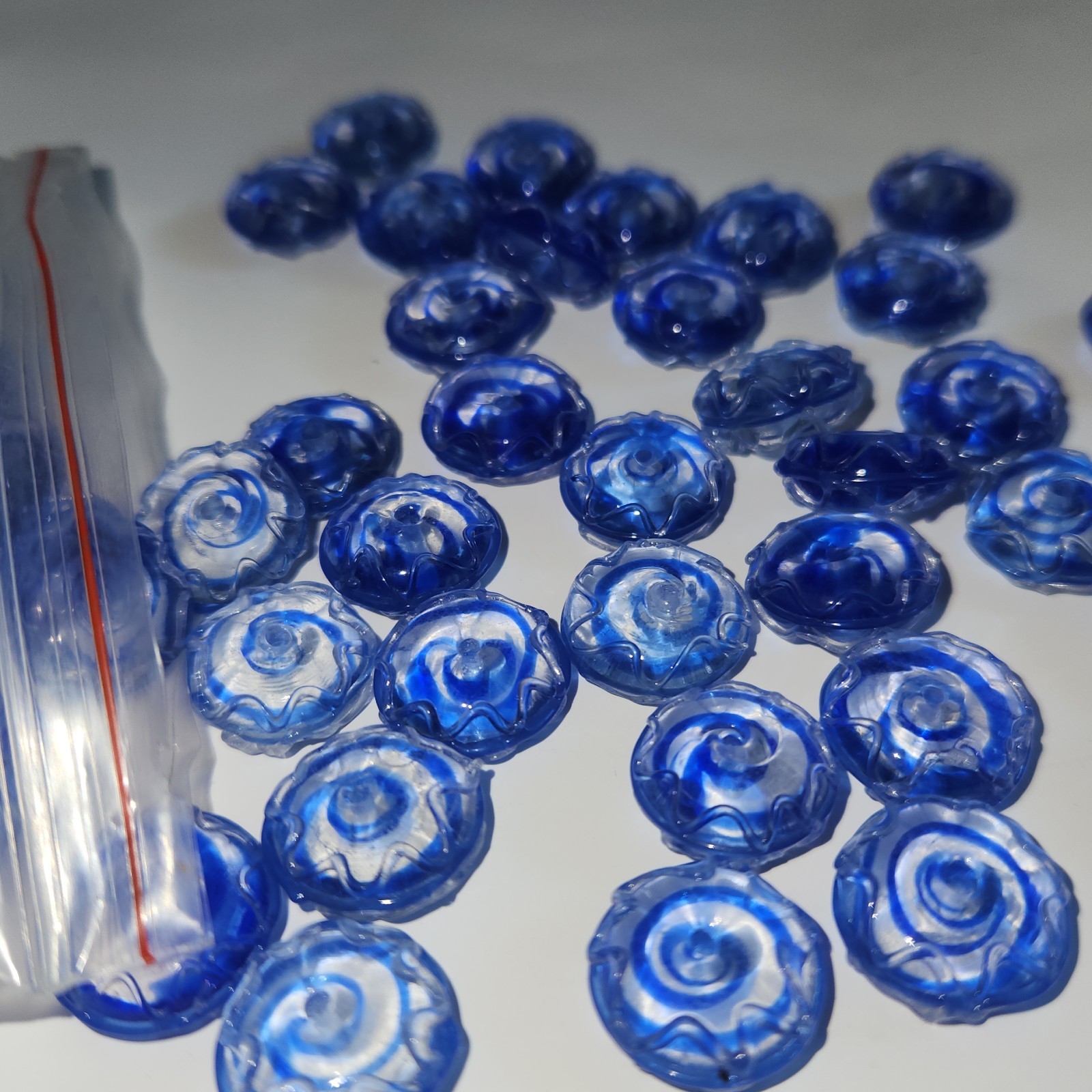Fire Mountain Gems Handmade Lampwork Glass Round Beads 15mm Blue/Clear
